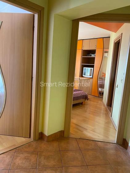 3 camere 13 septembrie sebastian bloc din 1990 hol H - 8