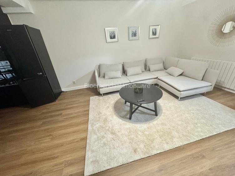 Apartament 2 camere  complet renovat cu loc de parcare inclus - 2