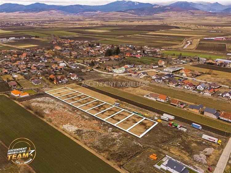 FILM! Terenuri intravilane de 680mp de vanzare, cu utilitati, Targu Secuiesc - 5
