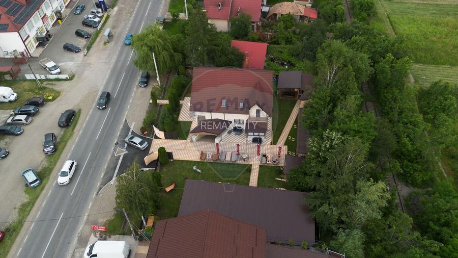 Casa spatioasa de vanzare - 28