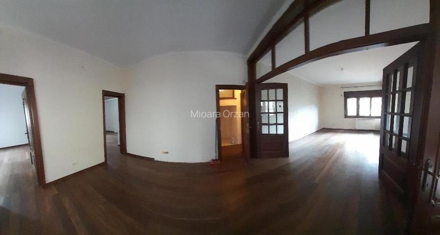 Piata Muncii-Calea Calarasilor, vila 500mp /12 camere, curte 150 mp - 8