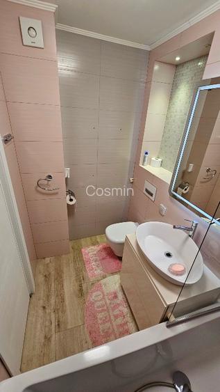 De vanzare apartament 4 camere, Inel 2 - 6