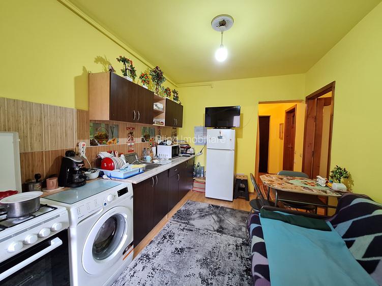 Apartament cu o camera decomandat, balcon, zona Eroilor - 2