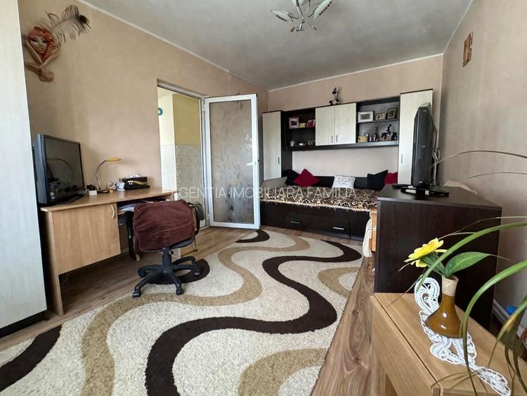 🏠 Apartament 2 Camere Decomandat – Micro 20, Galați (Etaj 4/4 cu Pod) - 3