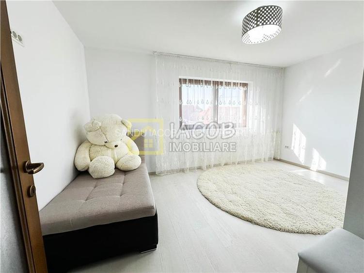 Vila moderna S+P+E cu finisaje premium, str. Dimitrie Cantemir, Bacau  Comision - 11