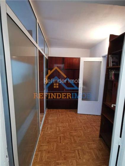 Apartament de vanzare cu 2 camere, zona Titan - Piata Minis - 5