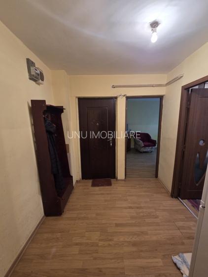 Dacia - Bulevard - 3 camere decomandat - liber - geam la baie - 5