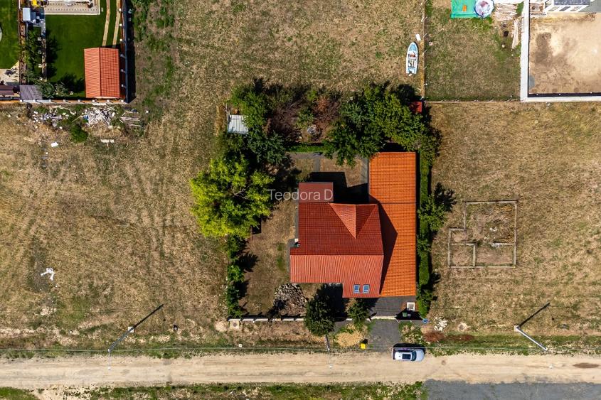 Vand Casă spațioasă în Curtici, 4 dormitoare, 3 bai, 2 terase si garaj  - 6