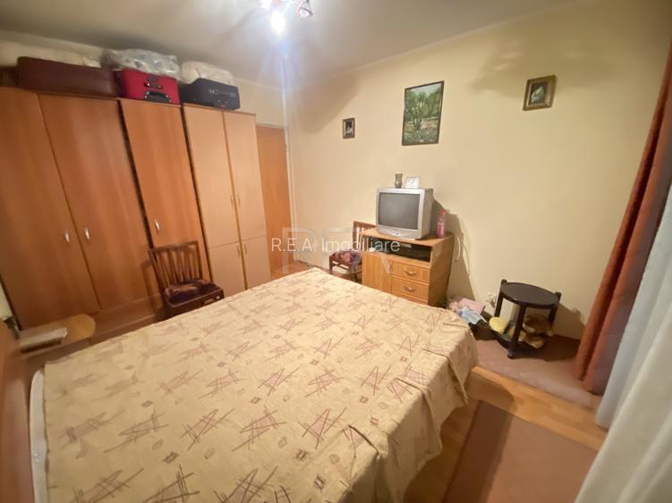 3 Camere- Etaj 2/4- Bloc anvelopat- Bulevardul  Constantin Brancoveanu - 8