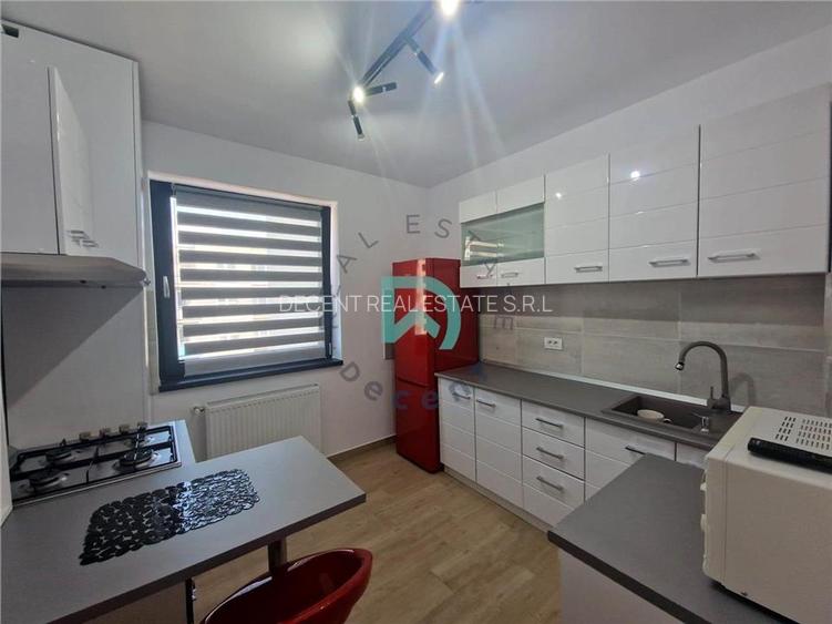 Garsoniera Coresi, mobilata, utila, parcare Tractorul - 11