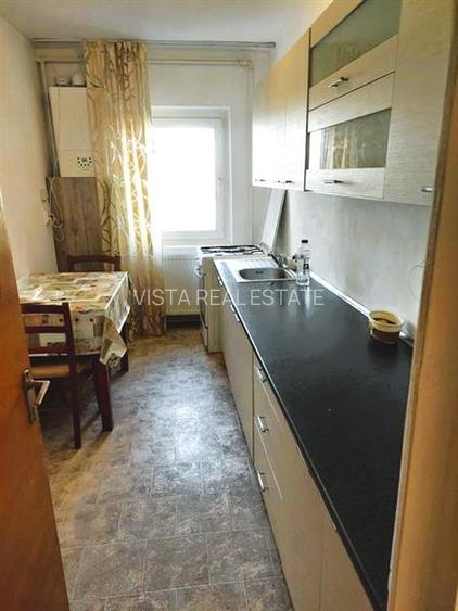 Particular vand apartament 2 camere decomandat Racadau. - 3