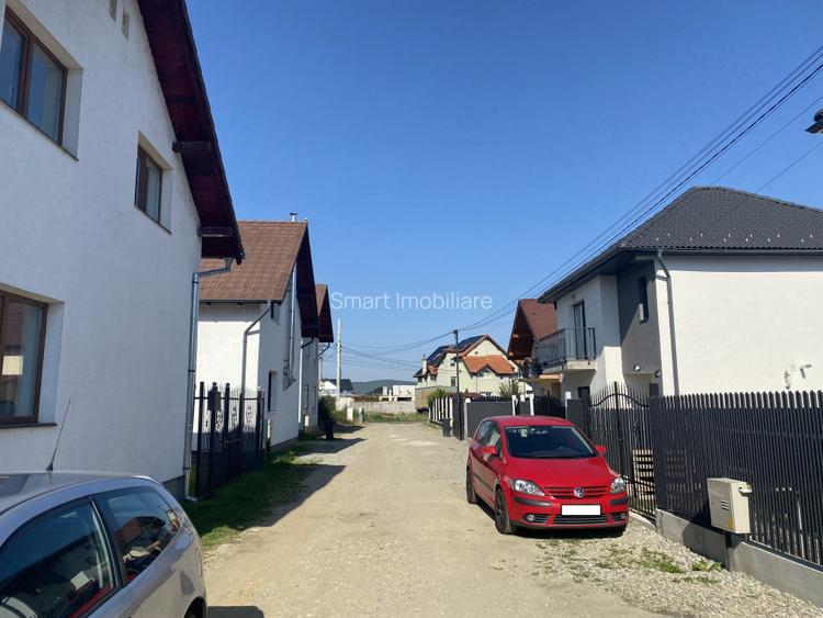 Casa individuala mobilata elegant, 4 camere, 2 bai, gradina Cristian SB - 15