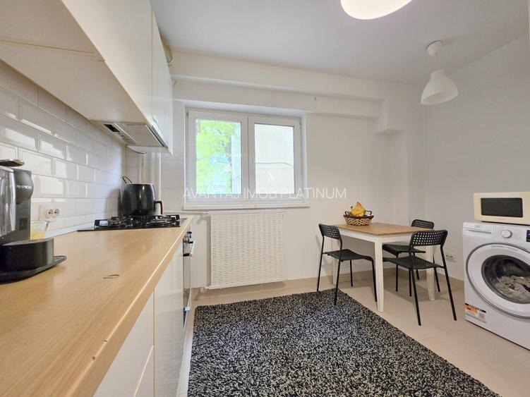 Calea Vacaresti - Parc Tineretului (Lumea Copiilor), bloc 1988 - 17