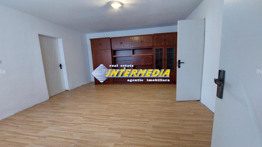 Apartament cu 2 camere la casa in Blaj, zona Centrala - 4