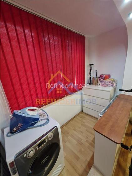 Vanzare apartament 3 camere, zona Trapezului - 16