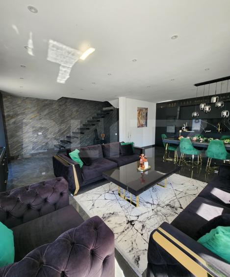Duplex de vanzare, 103 mp, teren 285 mp, zona Gilau