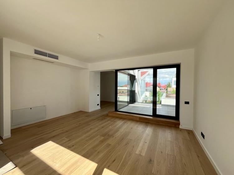 Vila noua finalizata, S+P+2, 6 camere,331mp, Pipera, parcare subterana 2 masini