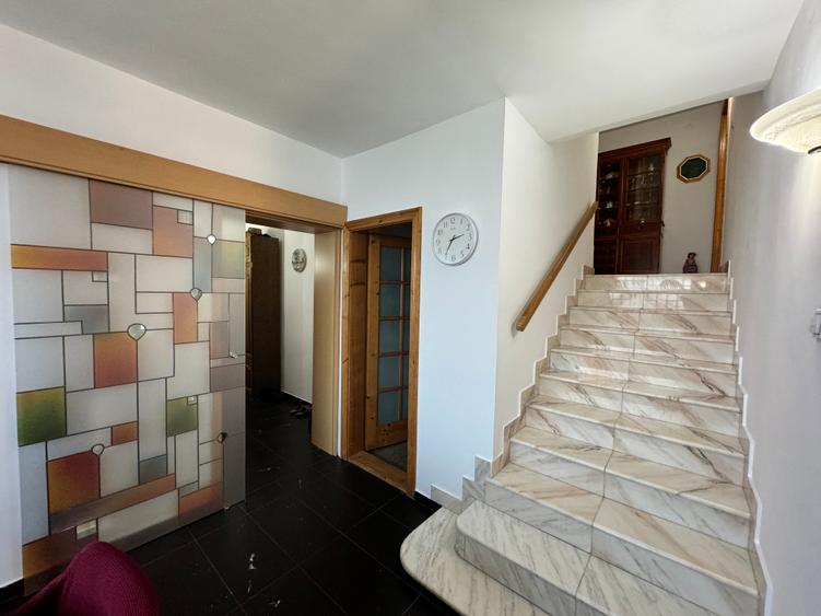 Casa de locuit + Spatii comerciale deja inchiriate!