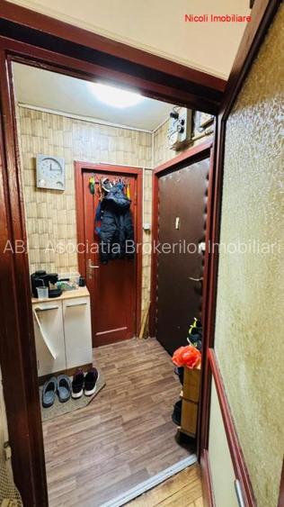 Gara de NORD, bloc fara bulina - 2