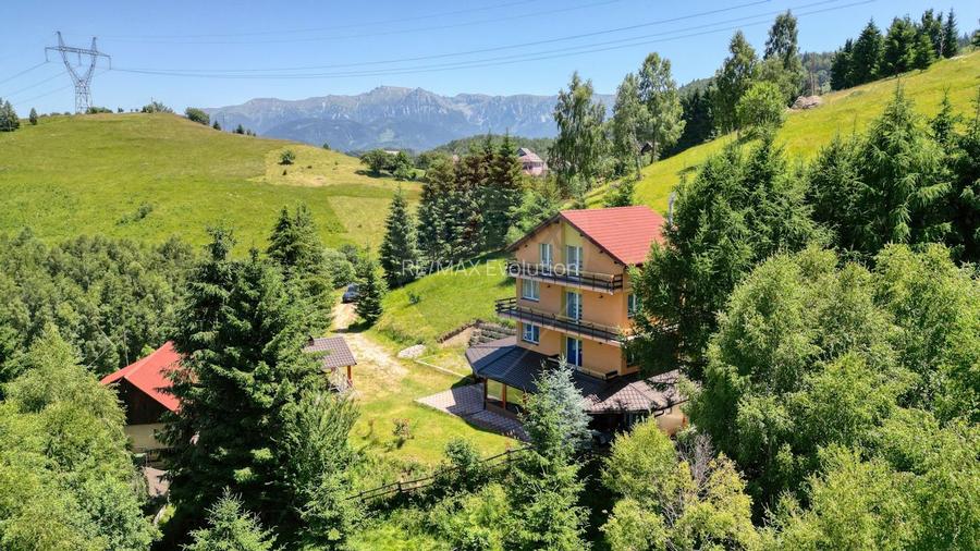 Casa/vila vânzare în Moieciu de jos, Sat. Drumul Carului 263 mp - 2