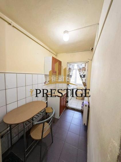 GARSONIERĂ DECOMANDATĂ, ETAJ 3, VEDERE SPRE PARC, SIBIU, VASILE AARON - 3