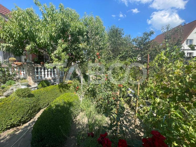 Casa deosebita de vanzare 453 mp utili si curte 528 mp in Avrig