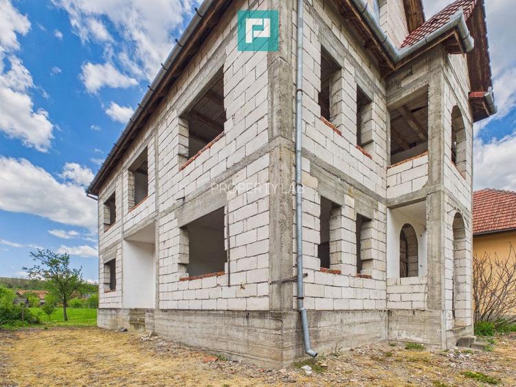 Casă cu etaj construcție nouă, în Sebiș Arad - 2