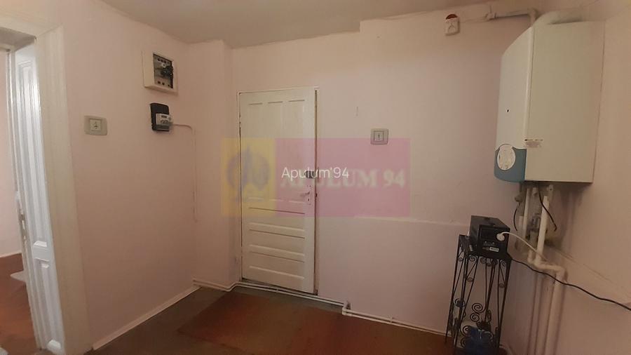 Casa în Ultracentralul Bucureștiului la preț mic (casă mică) - 6