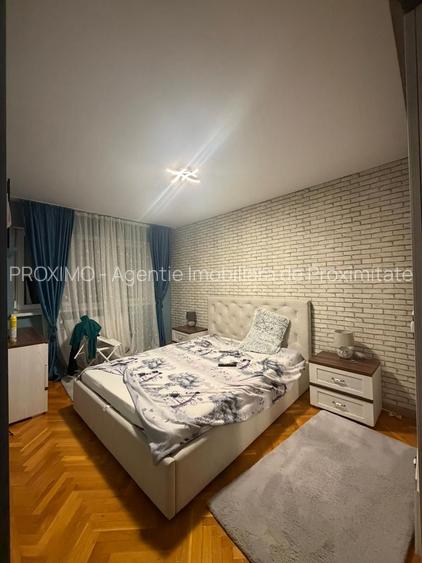 Apartament 3 camere, zona Circumvalatiunii, etaj intermediar - 2