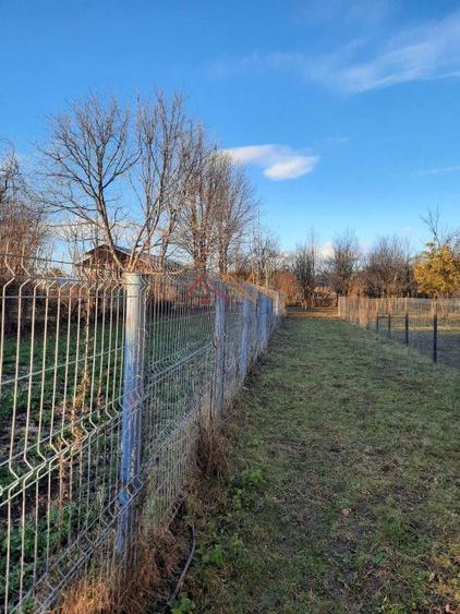 Teren Intravilan, 757 mp, perfect plan, imprejmuit, Brebu Central, PH