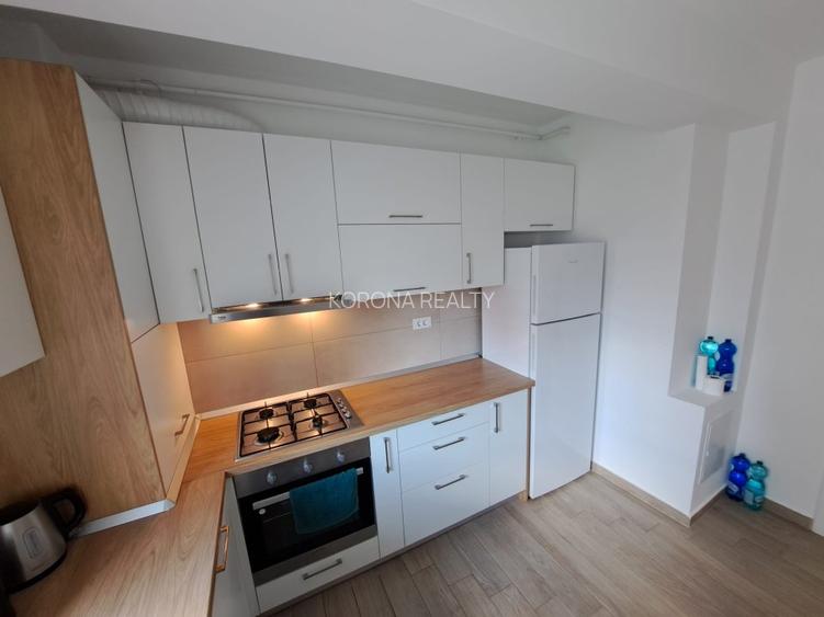 Apartament de vanzare 2 camere structura mare zona Tractorul Coresi - 2