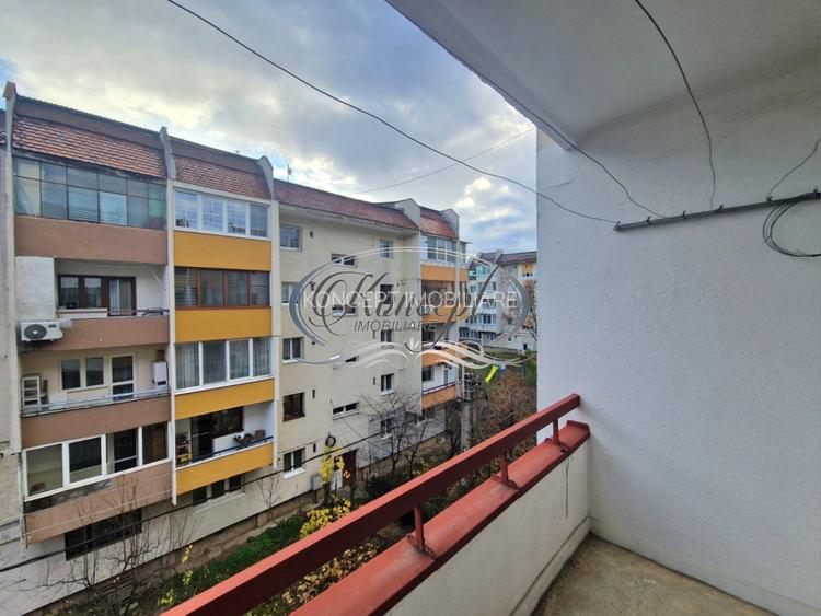 Apartament decomandat cu 2 balcoane in Intre Lacuri - 19