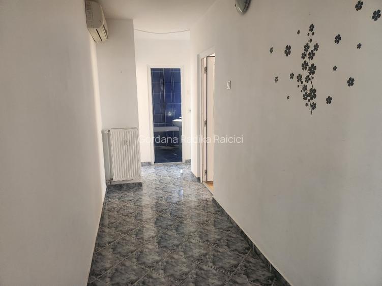De vanzare apartament cu 4 camere in Sannicolau Mare jud Timis - 8