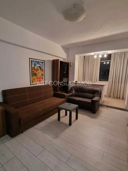 3 Camere | Mihail Kogalniceanu  |Et 1 | Balcon |   - 2