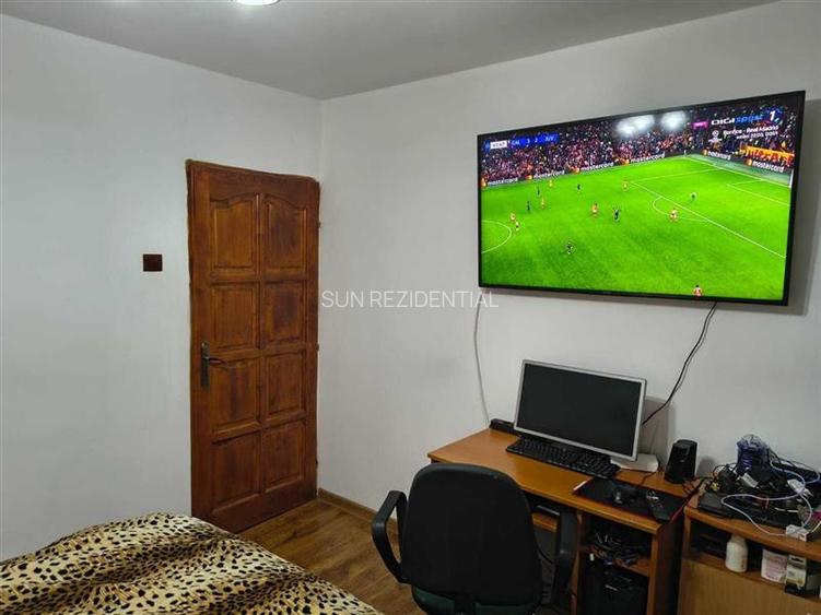 Aparatorii Patriei - metrou- bloc 1985- etaj 1 - 9