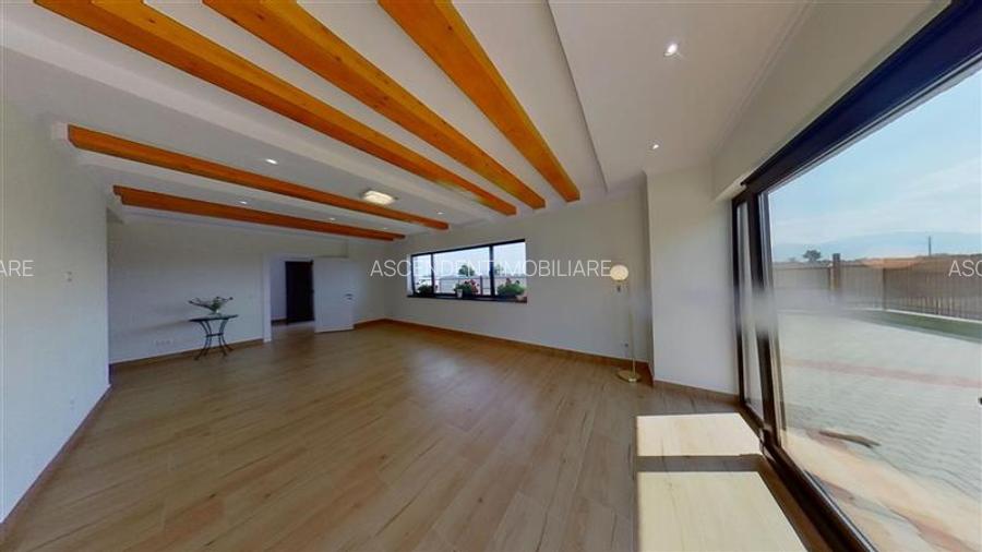 In stil mediteranean, curte proprie, 4 camere, terasa, pod mansardabil, Harman, - 34