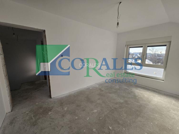 Despartit prin casa scarii! Zona buna! Asfalt! Toate utilitatile! - 11