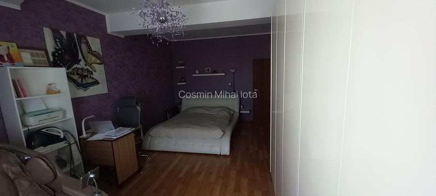 Închiriez apartament 3 camere - 8
