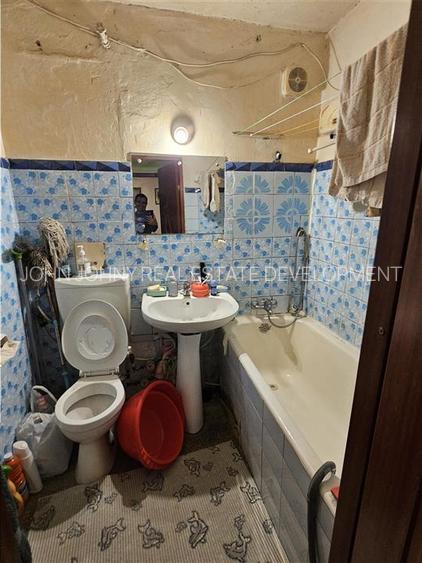 Apartament 3 camere decomandatStr. Uioara - 12