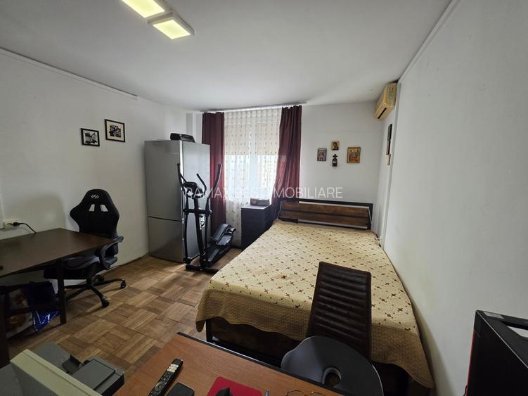 Titan, 10 minute metrou, la parcul Brancusi, pe Constantin Brancusi - 5