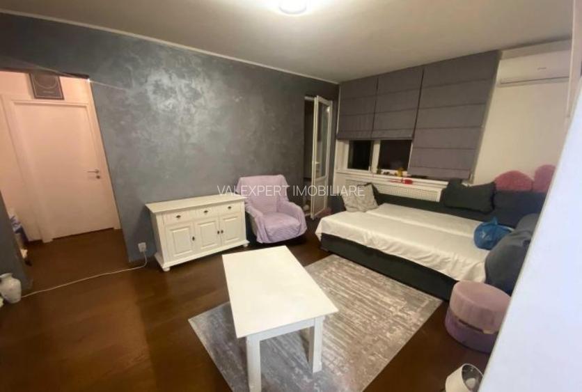 Metrou Titan 2 cam, suprf. 50 mp, mob/util,bloc reabilitat - 2