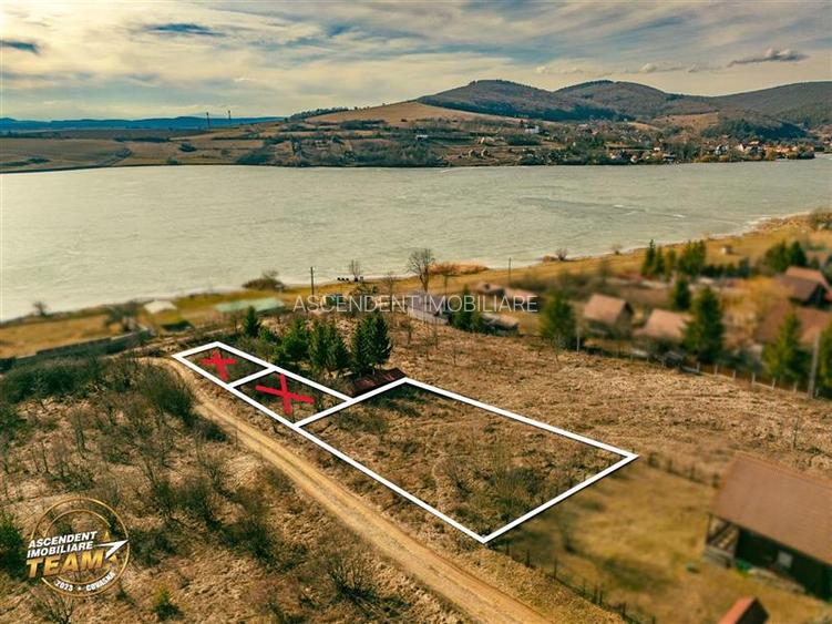 FILM!Teren intravilan,remarcabil areal,lacul Padureni,Moacsa, Covasna - 4