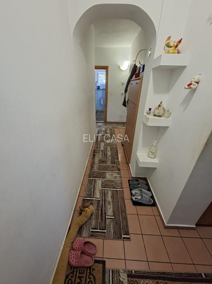 Apartament cu 3 camere, decomandat, etajul 3/8, zona Pacurari - 10