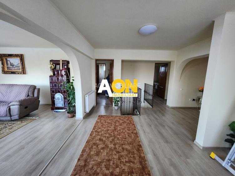 De vanzare casa 6 camere 8142 mp teren in Oarda de Sus - 8