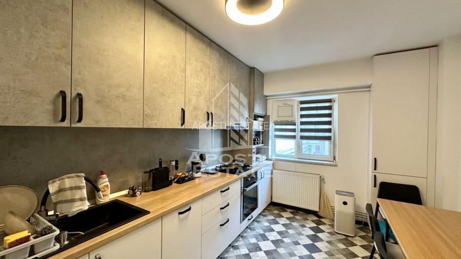 Apartament de vanzare cu 3 camere si garaj, etajul 1,  Aradului - 5