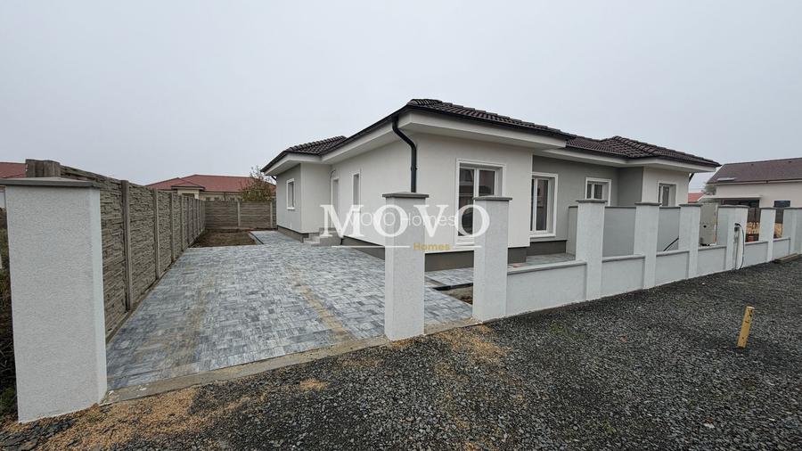 Duplex pe Parter | 4 camere | Zona centrala Mosnita Noua |