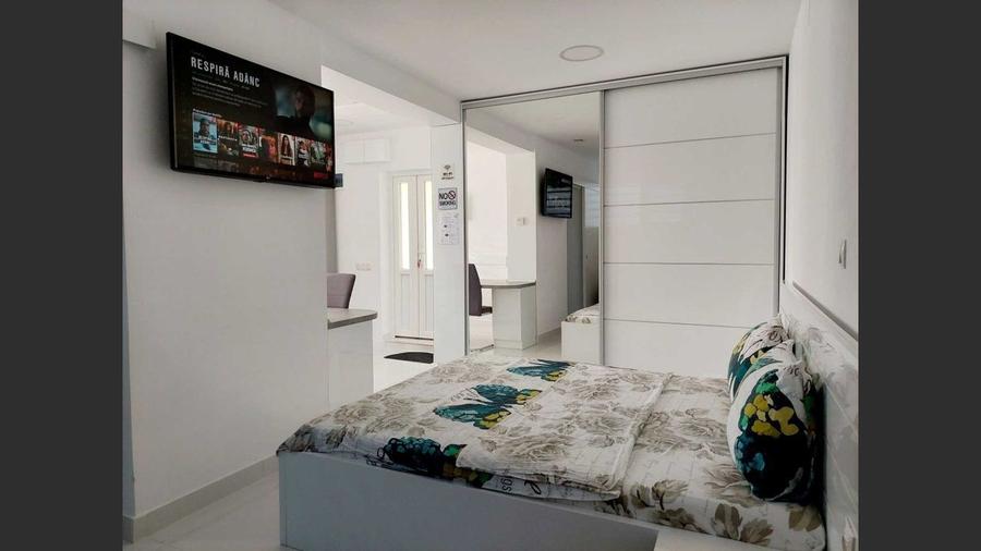 House for sale 6 Rooms, Episcop Ioan Alexi Street, Oradea