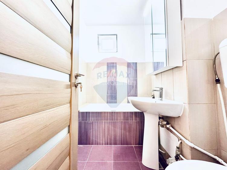 Apartament cu 3 camere de închiriat - 14