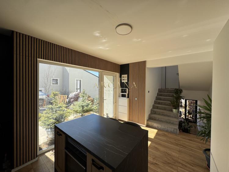 Casă modernă 4 camere | 147 mp | Dezmir | panouri | șemineu