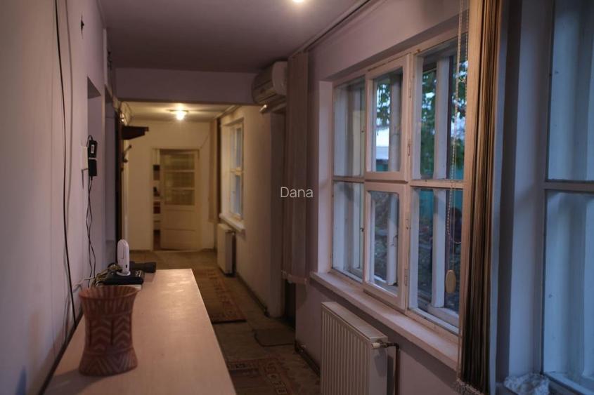 VAND CASA SI CURTE SPATIOASE DE 400 mp ,SITUATE INTR-O ZONA LINISTITA! - 8